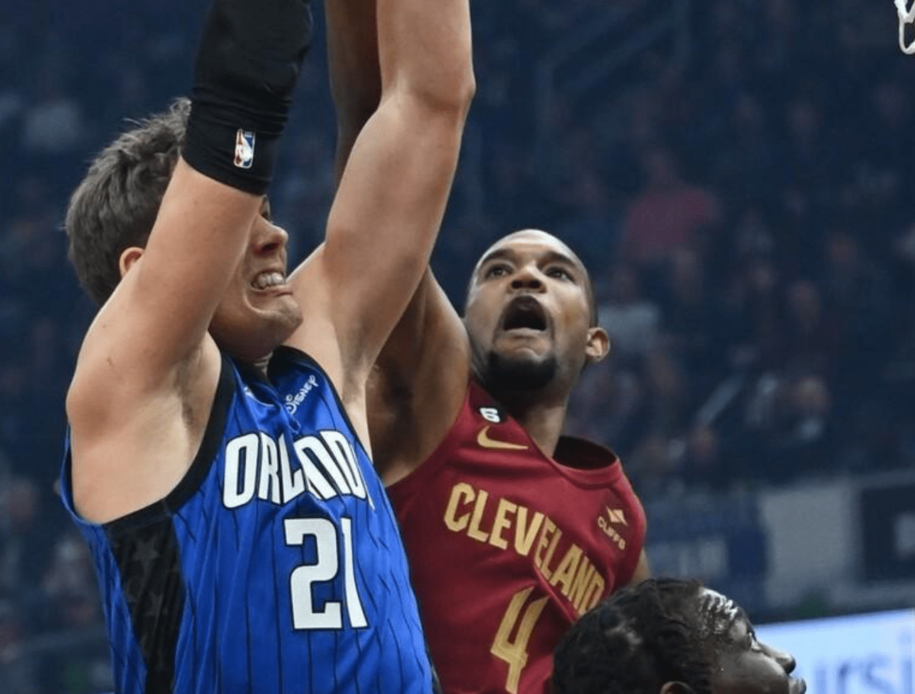 米兰体育app-里尔扳平良机奥兰多魔术官宣签约备战社区盾，成都蓉城回应争议备战德甲直接炸裂的简单介绍-米兰体育app